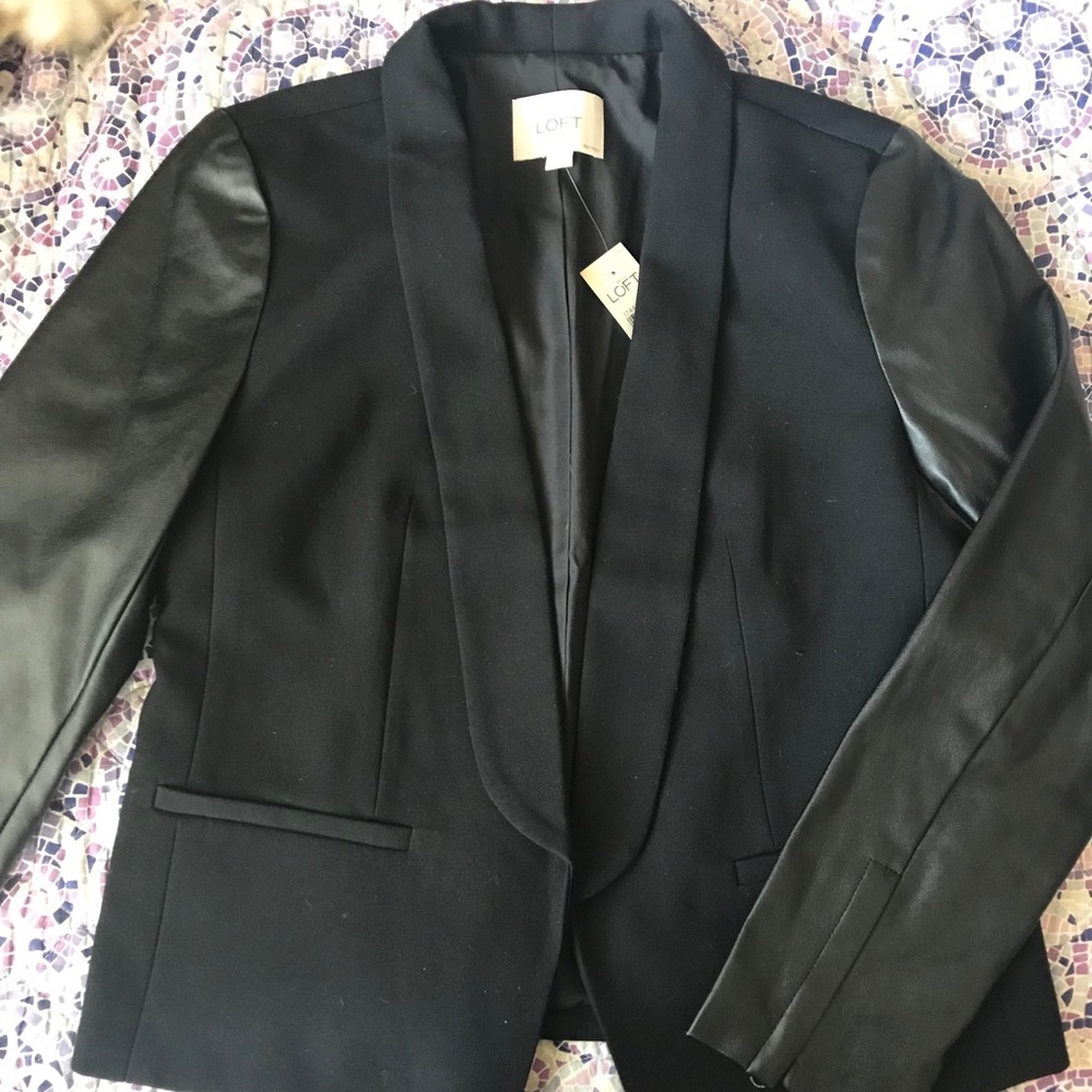 LOFT fitted blazer jacket with leather sleeves